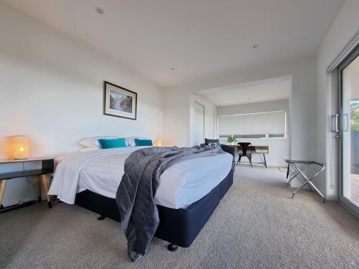 Fabulous Castor Bay 1 Bedroom With Views And Skytv Auckland Exterior photo