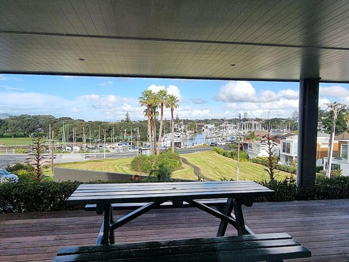 Fabulous Castor Bay 1 Bedroom With Views And Skytv Auckland Exterior photo