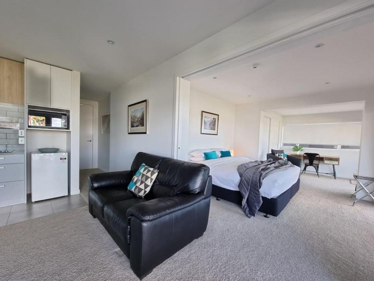 Fabulous Castor Bay 1 Bedroom With Views And Skytv Auckland Exterior photo
