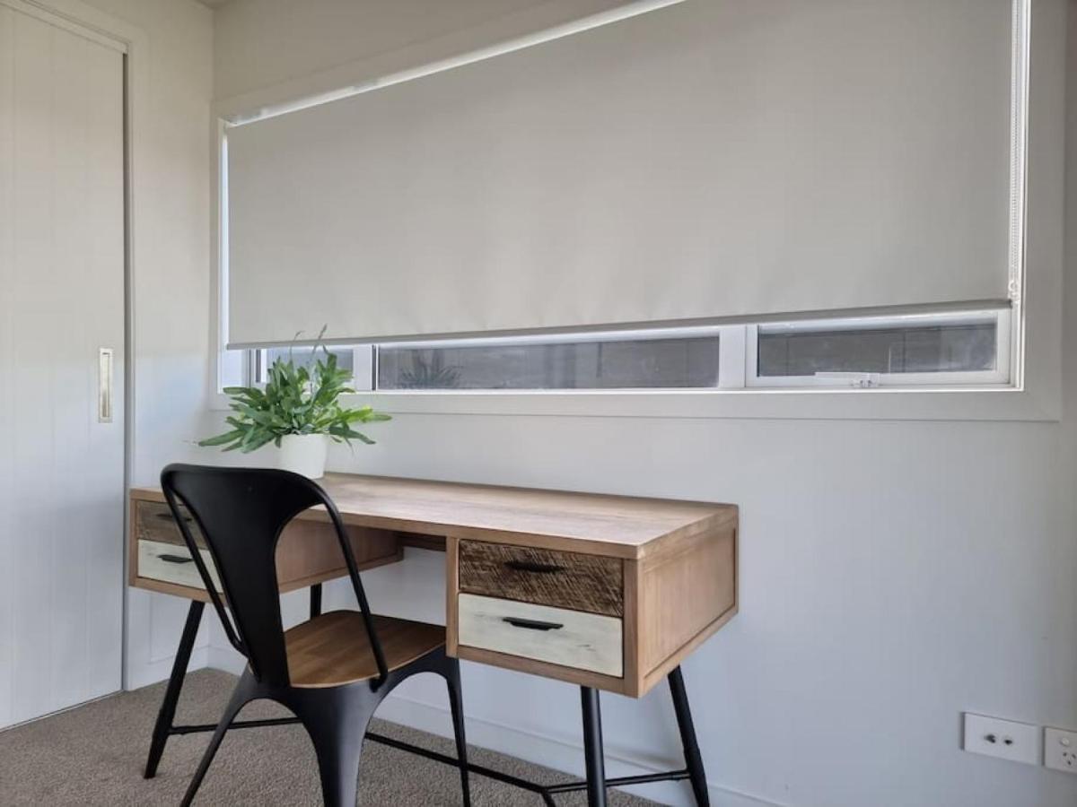 Fabulous Castor Bay 1 Bedroom With Views And Skytv Auckland Exterior photo