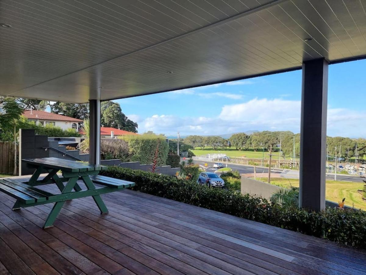 Fabulous Castor Bay 1 Bedroom With Views And Skytv Auckland Exterior photo